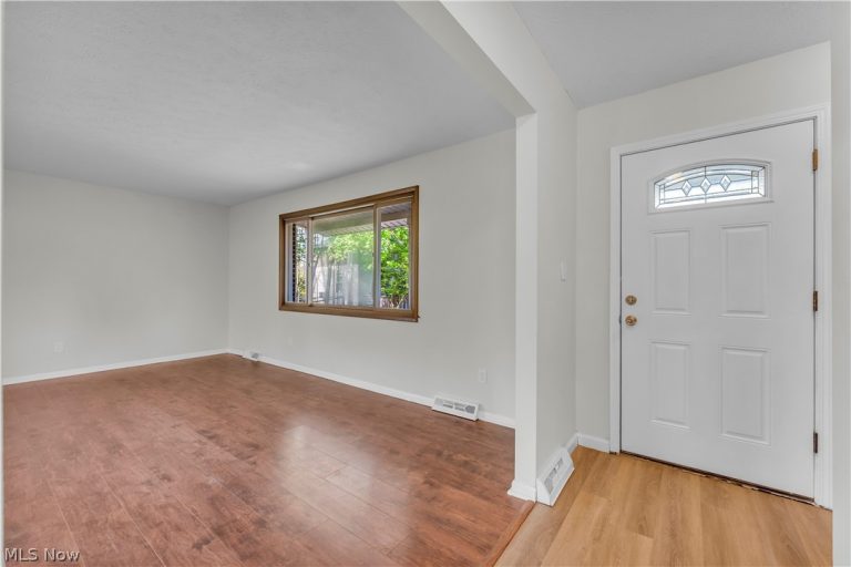 2540 Charney Road, University Heights, OH - Photo 4