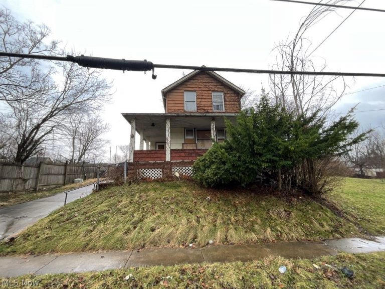 7300 Claasen Avenue, Cleveland, OH - Photo 2