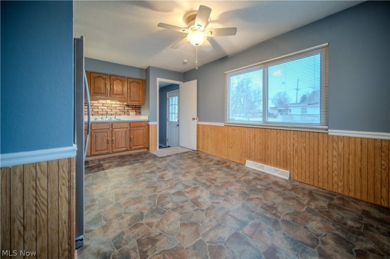 818 Jean Avenue, Akron, OH - Photo 4