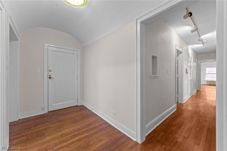 11428 Cedar Glen Parkway #C2D2, Cleveland, OH - Photo 6