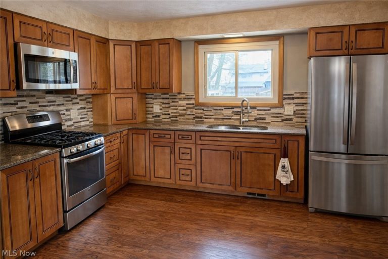 1515 Kingsley Ct S, Sandusky, OH - Photo 5