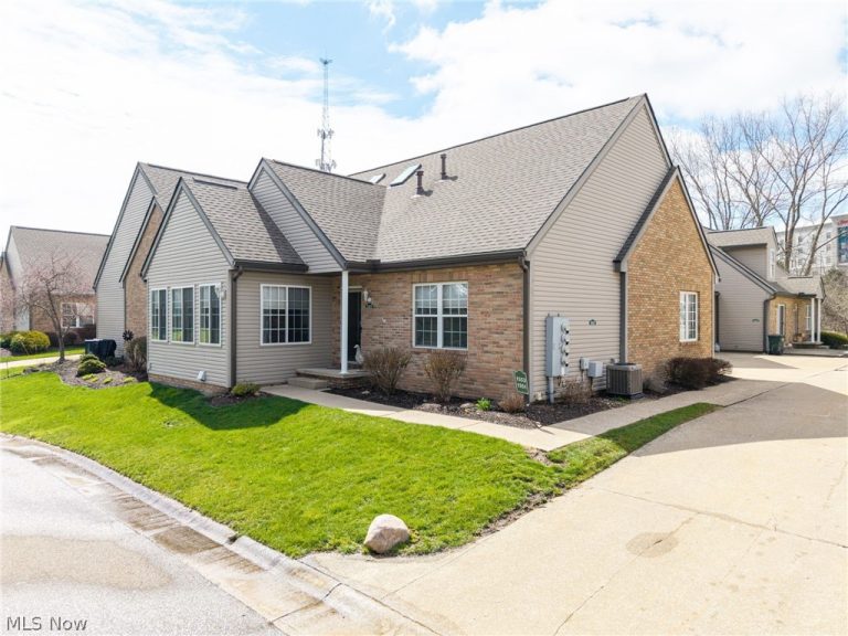 1551 Cambridge Avenue, North Canton, OH, 44709