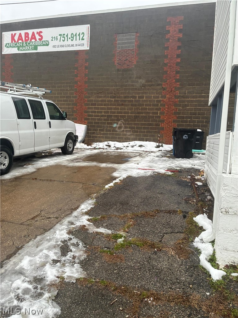 4106 Lee Road, Cleveland, OH - Photo 4