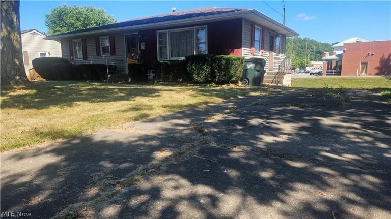 2312 Eastmoor, Cambridge, OH - Photo 2