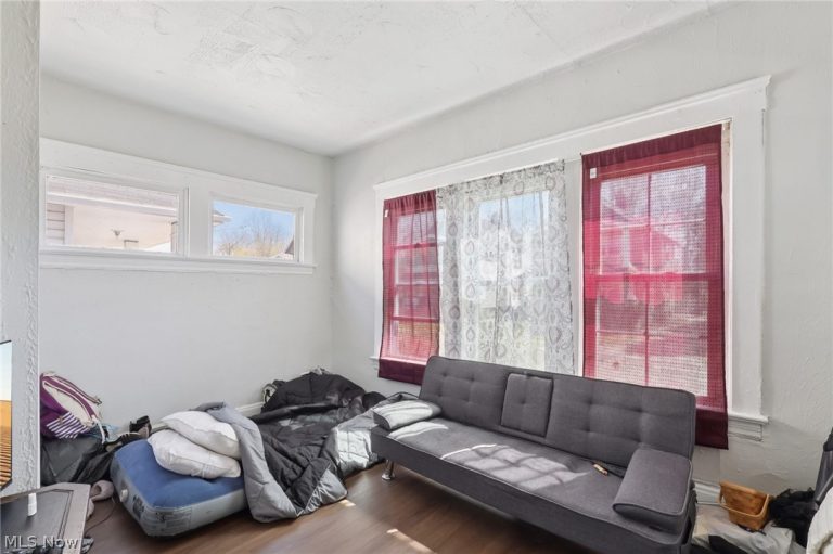 13701 Benwood Avenue, Cleveland, OH - Photo 6