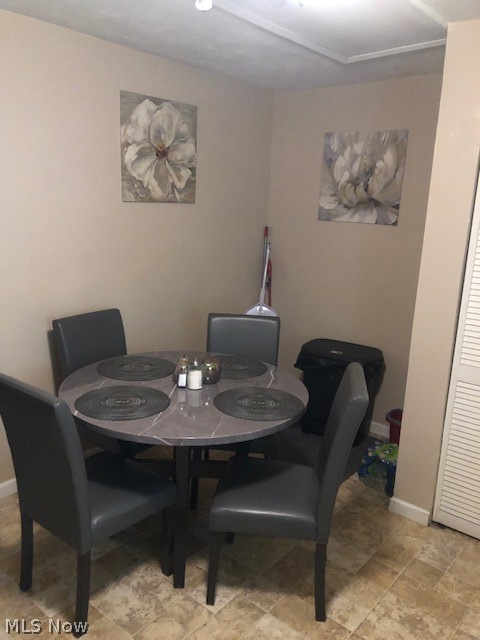 13104 Wainfleet Avenue, Cleveland, OH - Photo 3