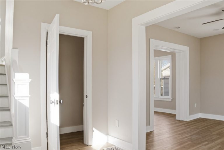 2016 Pointview Avenue, Youngstown, OH - Photo 5