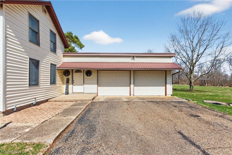 11701 Sarbaugh Street, Massillon, OH - Photo 8