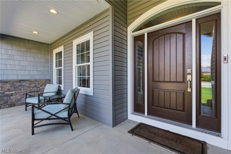 10900 Angela Drive, Kirtland, OH - Photo 3