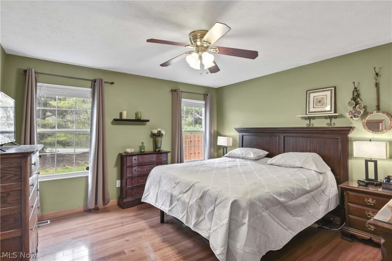 30941 Pepper Mill Court #83B, North Olmsted, OH - Photo 4