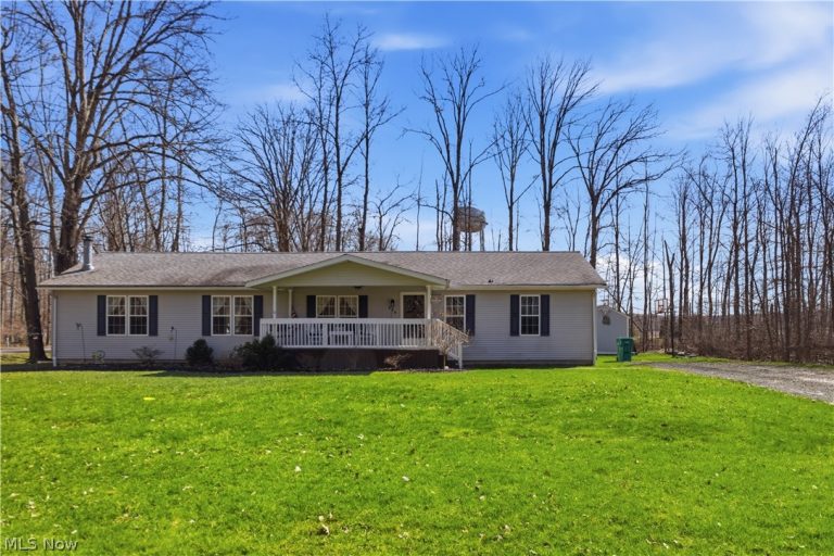 898 Longshadow Drive, Roaming Shores, OH - Photo 2