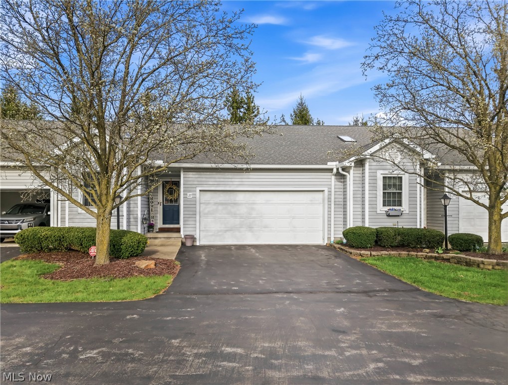 127 Greenfield Oval, Warren, OH