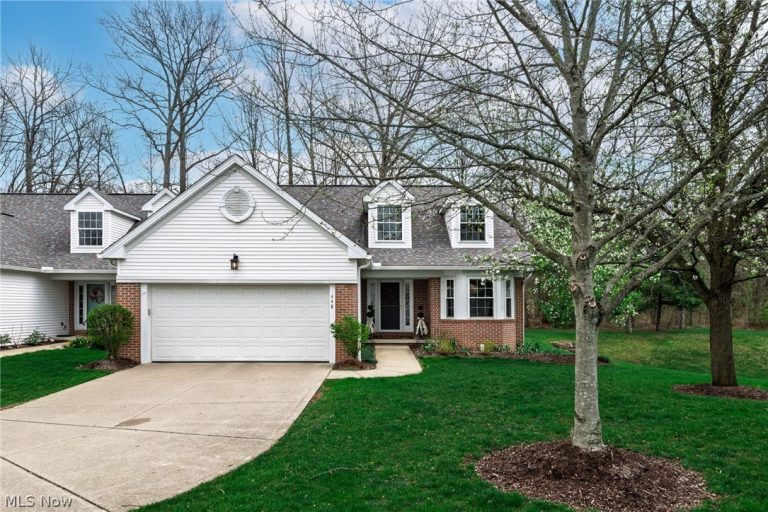448 Reserve Drive, Cuyahoga Falls, OH, 44223