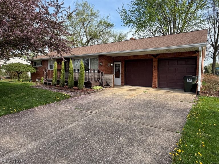 239 Fairview Street, Louisville, OH, 44641