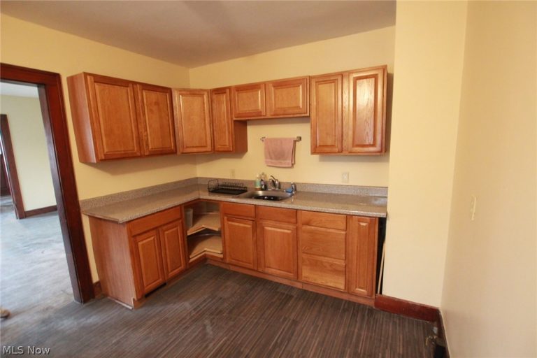 56 Osborn, Youngstown, OH - Photo 5