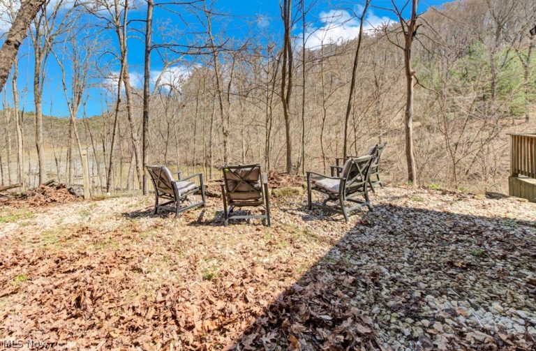8087 2nd Drive, Bowerston, OH - Photo 6