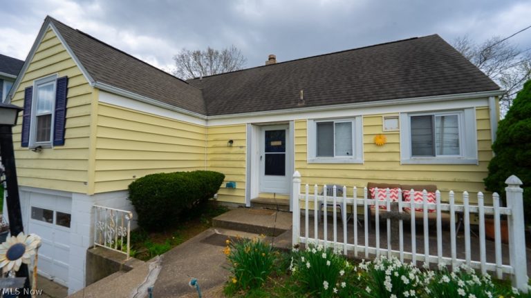 2743 Lincoln Way, Massillon, OH - Photo 3