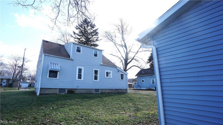 1448 Creighton Avenue, Akron, OH - Photo 5