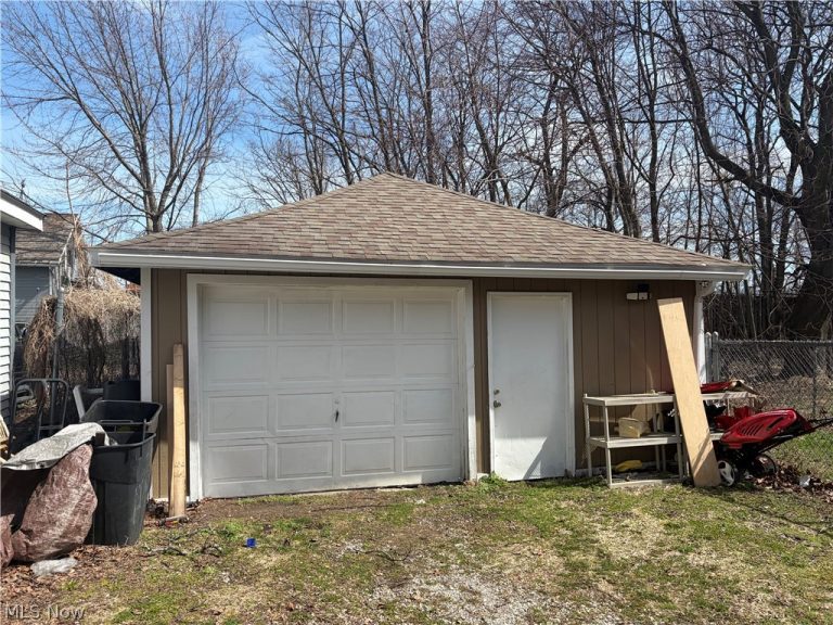 345 43rd Street, Ashtabula, OH - Photo 3