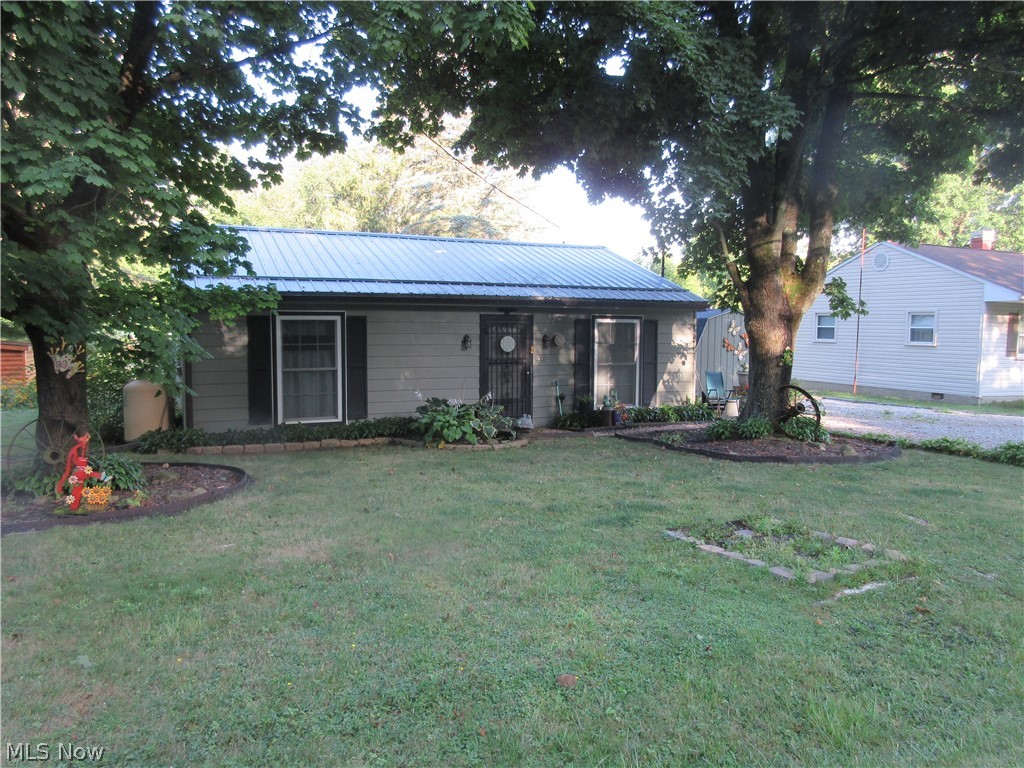8999 Avon Drive, Linesville, PA