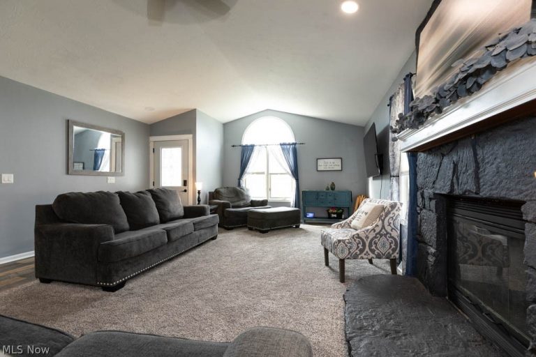 9504 Hoose Road, Mentor, OH - Photo 3