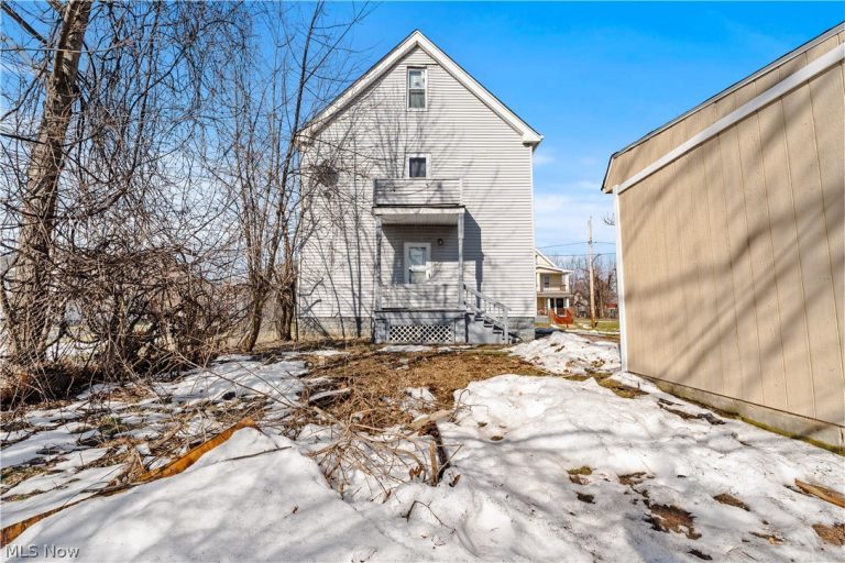 13612 Durkee Avenue, Cleveland, OH - Photo 8