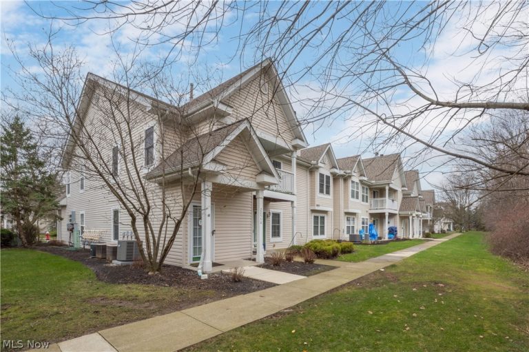 22550 Lenox Drive, Fairview Park, OH - Photo 3