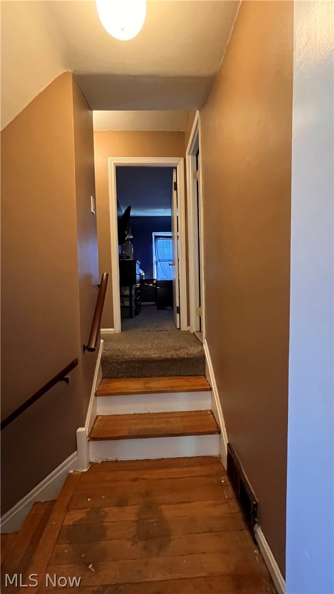 1766 Longwood Drive, Mayfield Heights, OH - Photo 8