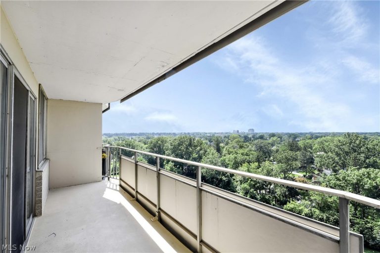 12900 Lake Avenue #1415, Lakewood, OH - Photo 4