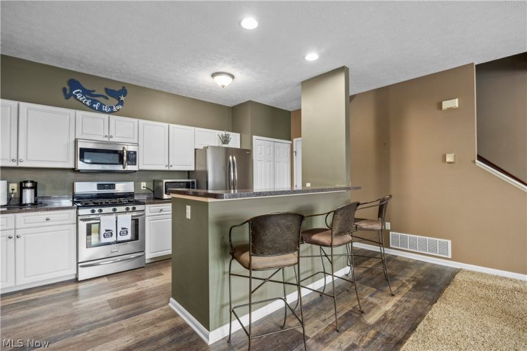 224 Marina, Lorain, OH - Photo 5