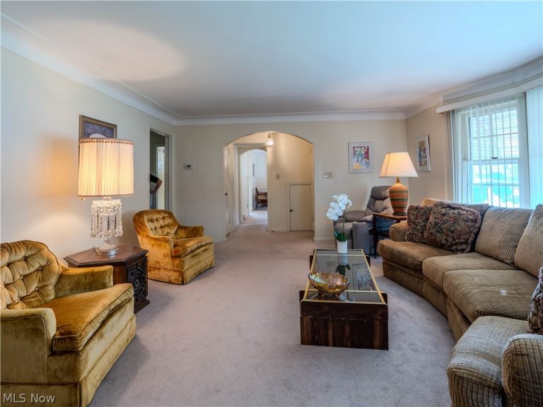 13699 Cedar Road, University Heights, OH - Photo 8