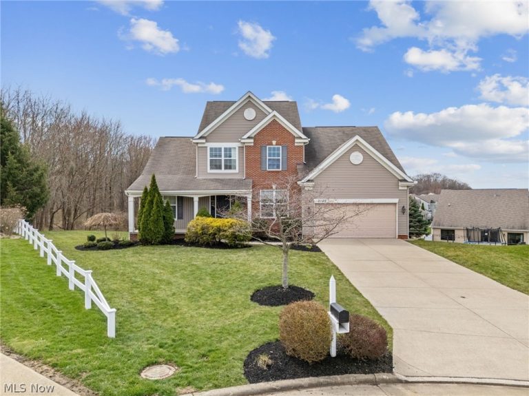 3196 Dunstone Circle, Akron, OH, 44312