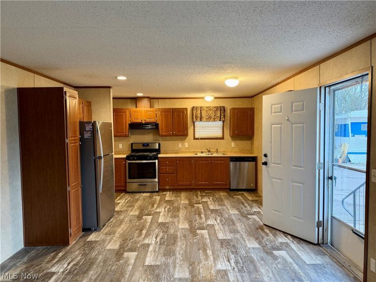 2606 Lincoln Way #61, Massillon, OH - Photo 3