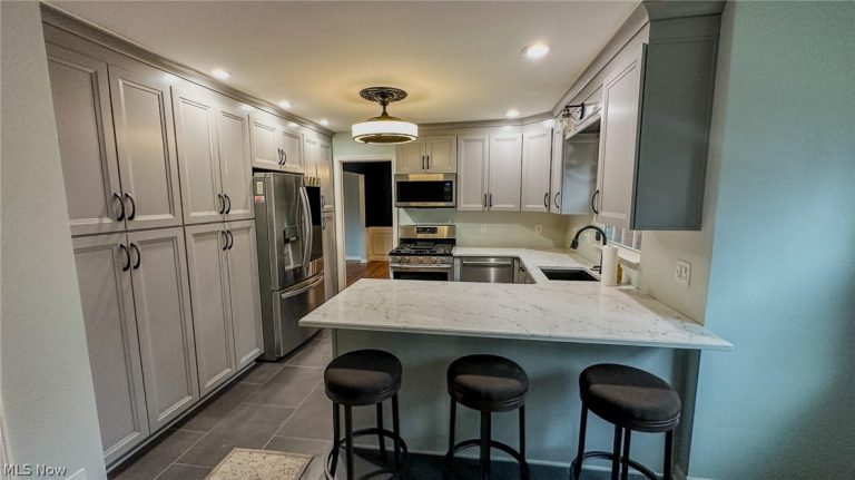 426 Dorchester Road, Akron, OH - Photo 6