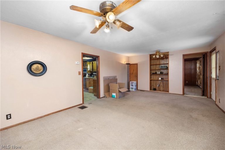 14307 Darrow Road, Vermilion, OH - Photo 6