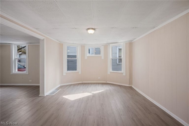 2180 83rd Street, Cleveland, OH - Photo 5