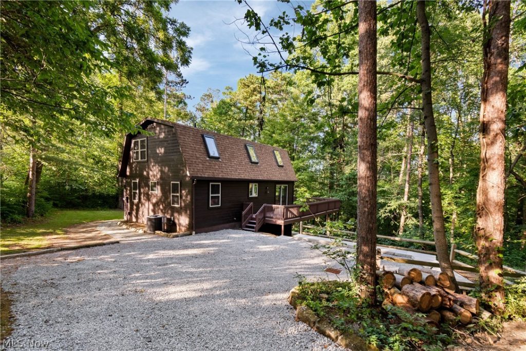 86170 Tappan Highlands Road, Uhrichsville, OH