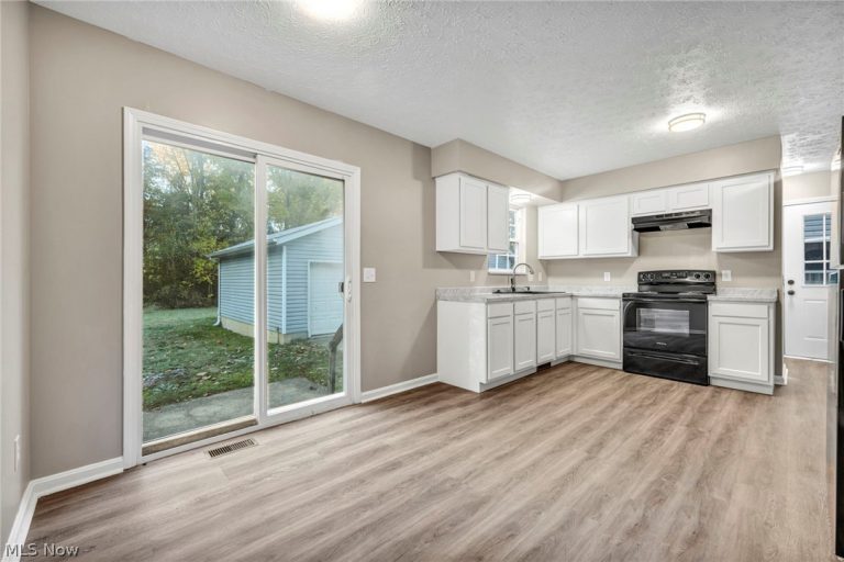 1245 Jersey Street, Alliance, OH - Photo 8