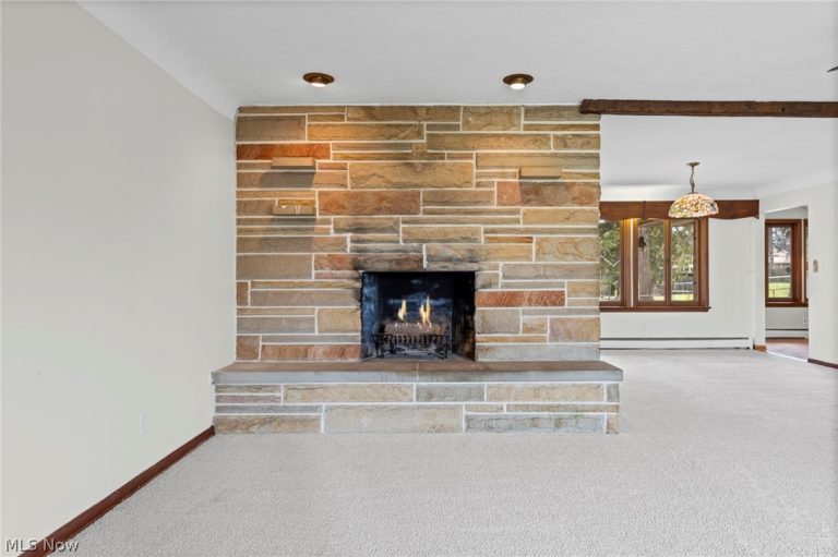 6208 Dora Boulevard, Independence, OH - Photo 4