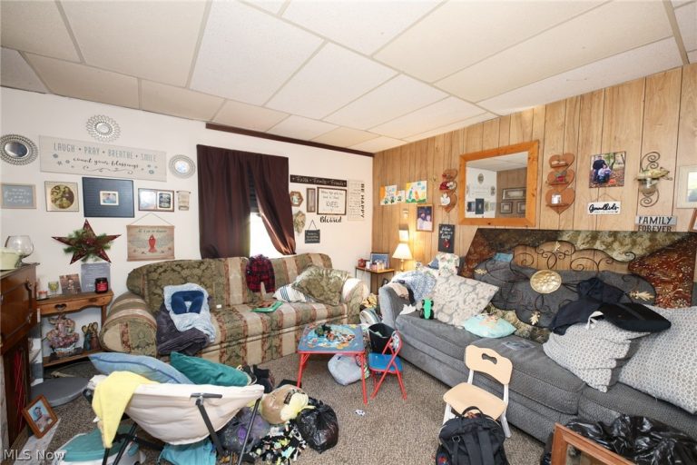 1016 Collins Memorial Drive, Chester, WV - Photo 5