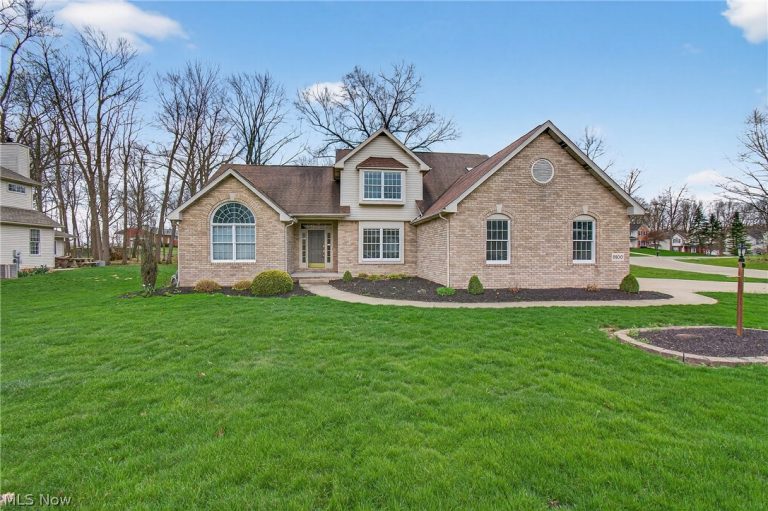 9100 Hocking Street, Massillon, OH - Photo 2