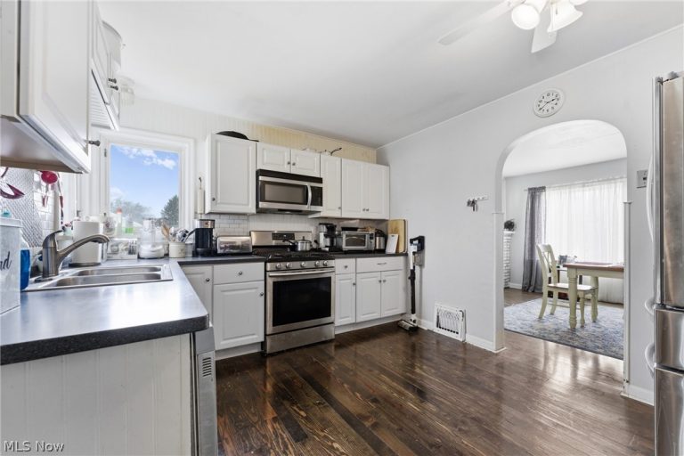 1515 Manor Avenue, Canton, OH - Photo 4