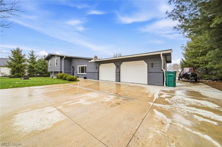 1501 Morning Star Drive, Roaming Shores, OH - Photo 3