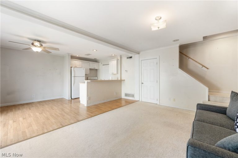 2535 Royal County Down #B, Uniontown, OH - Photo 2