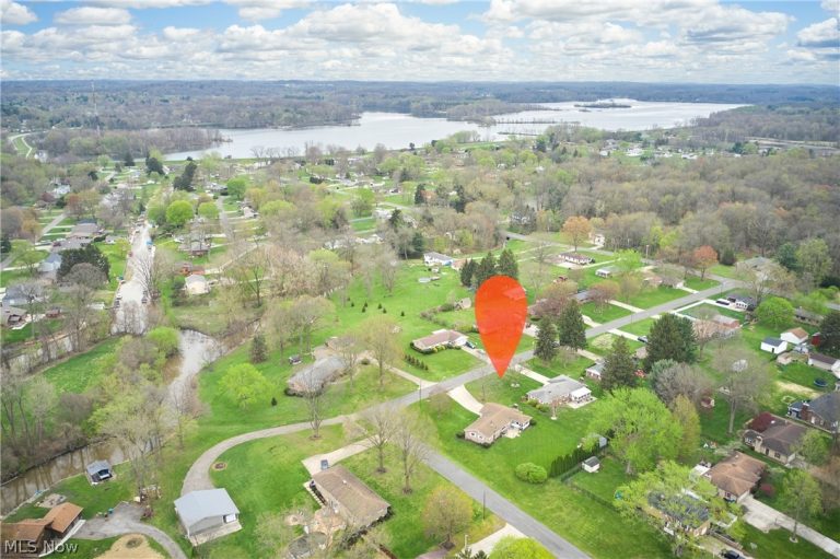 5008 Laddie Drive, New Franklin, OH - Photo 3