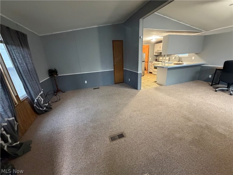 856 Beech Avenue, Painesville Twp, OH - Photo 2