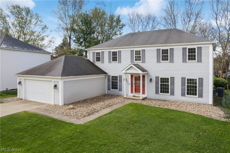 18256 Heritage Trail, Strongsville, OH - Photo 3