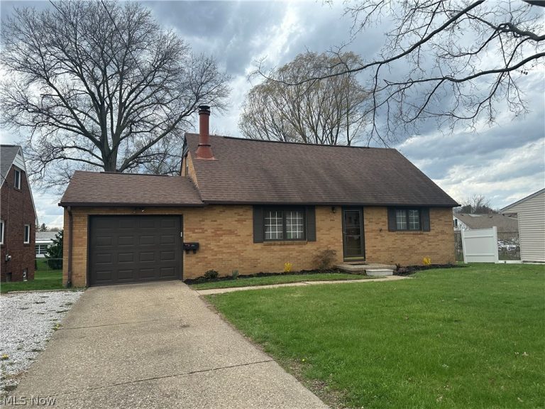 545 Royer Avenue, North Canton, OH, 44720