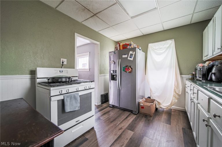 610 Ingram Avenue, Canton, OH - Photo 6