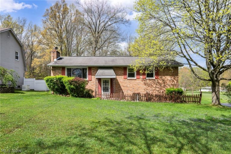 3446 Niles Carver Road, Mineral Ridge, OH, 44440